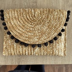 NWOT Shiraleah Chicago Straw Clutch with Poms!